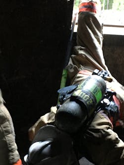 Depending on window size, a headfirst entry can be performed, allowing a controlled decent by hooking the feet on the windowsill. Depending on window size, a headfirst entry can be performed, allowing a controlled decent by hooking the feet on the windowsill.