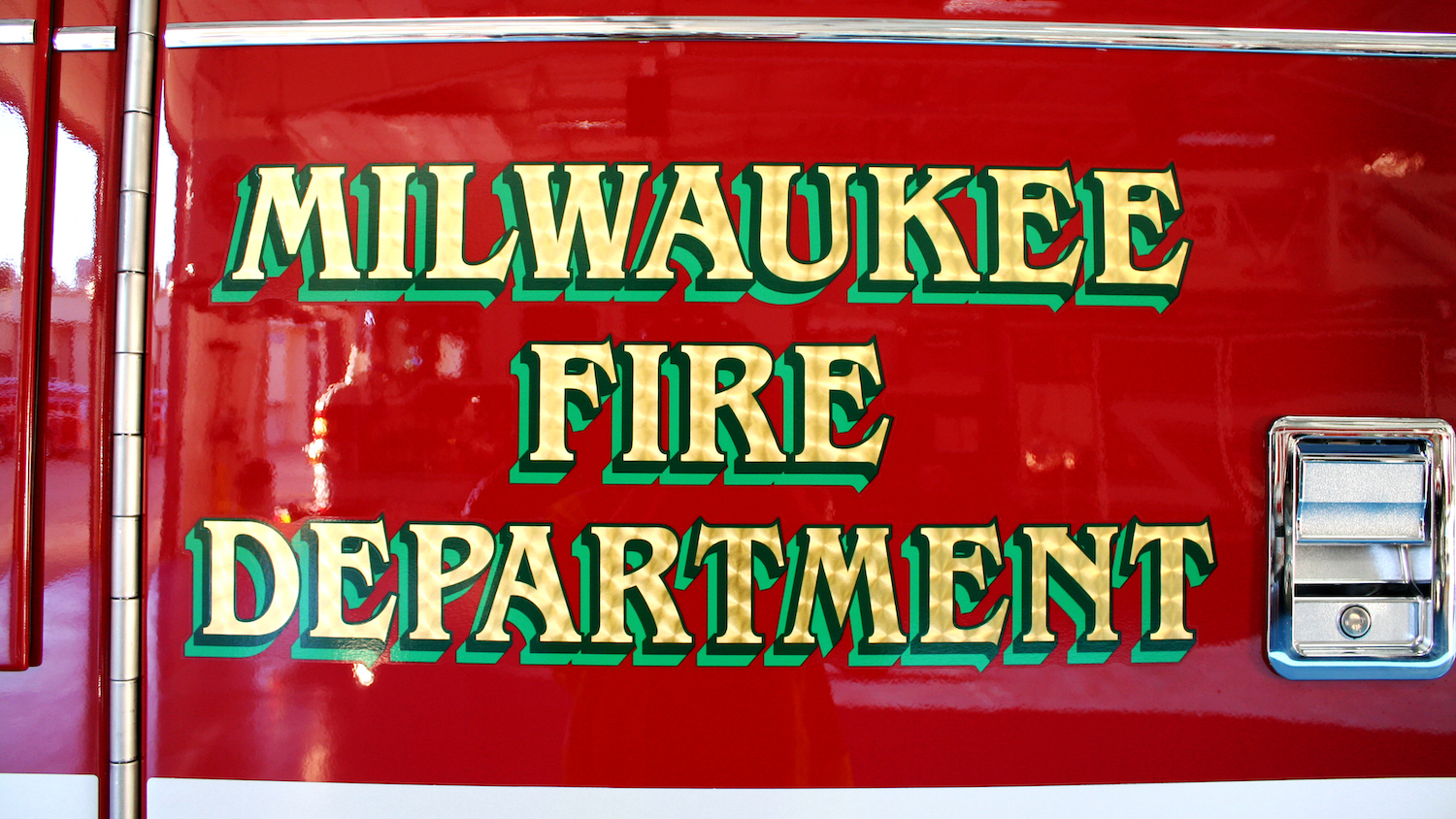 Pierce Manufacturing has secured an order of two custom pumpers for the Milwaukee Fire Department in Wisconsin. The new pumpers will be built on the Pierce Enforcer custom chassis and will address the community&rsquo;s fire safety and emergency response needs for shorter apparatus with greater turning radius and maneuverability.