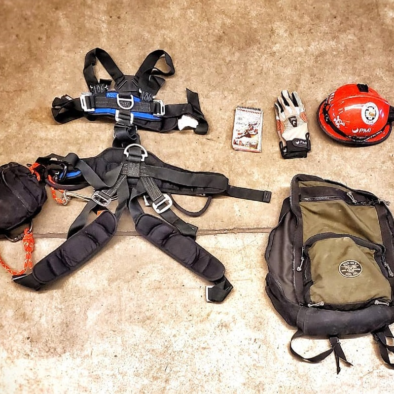A rope rescue bag with contents similar to the pictured equipment was stolen from a Billings, MT, firefighter's locked personal truck. An air mask and helmet also were taken, but a pair of turnout pants and a coat that were stolen have been recovered.