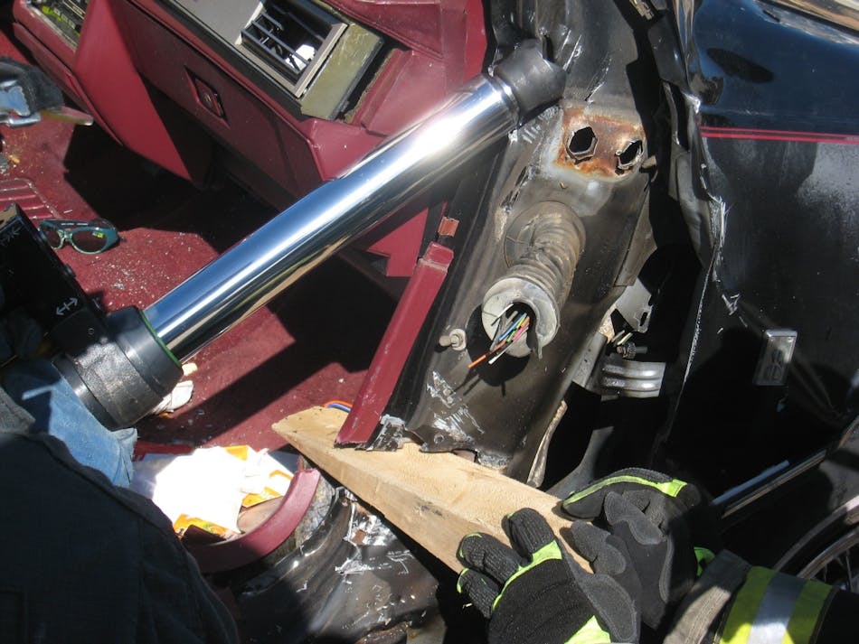 Motor Vehicle Extrication: Initial Response Considerations | Firehouse
