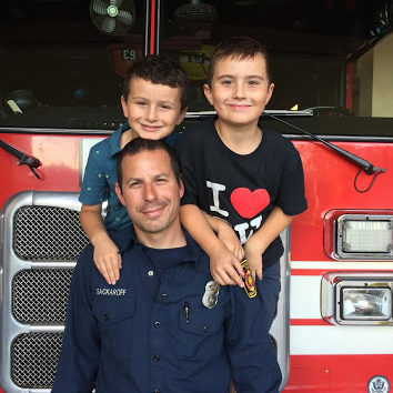Los Angeles firefighter-paramedic Roger Sackaroff is looking for a matching bone marrow donor for his 7-year-old son, Jesse, who suffers from a life-threatening blood disorder.