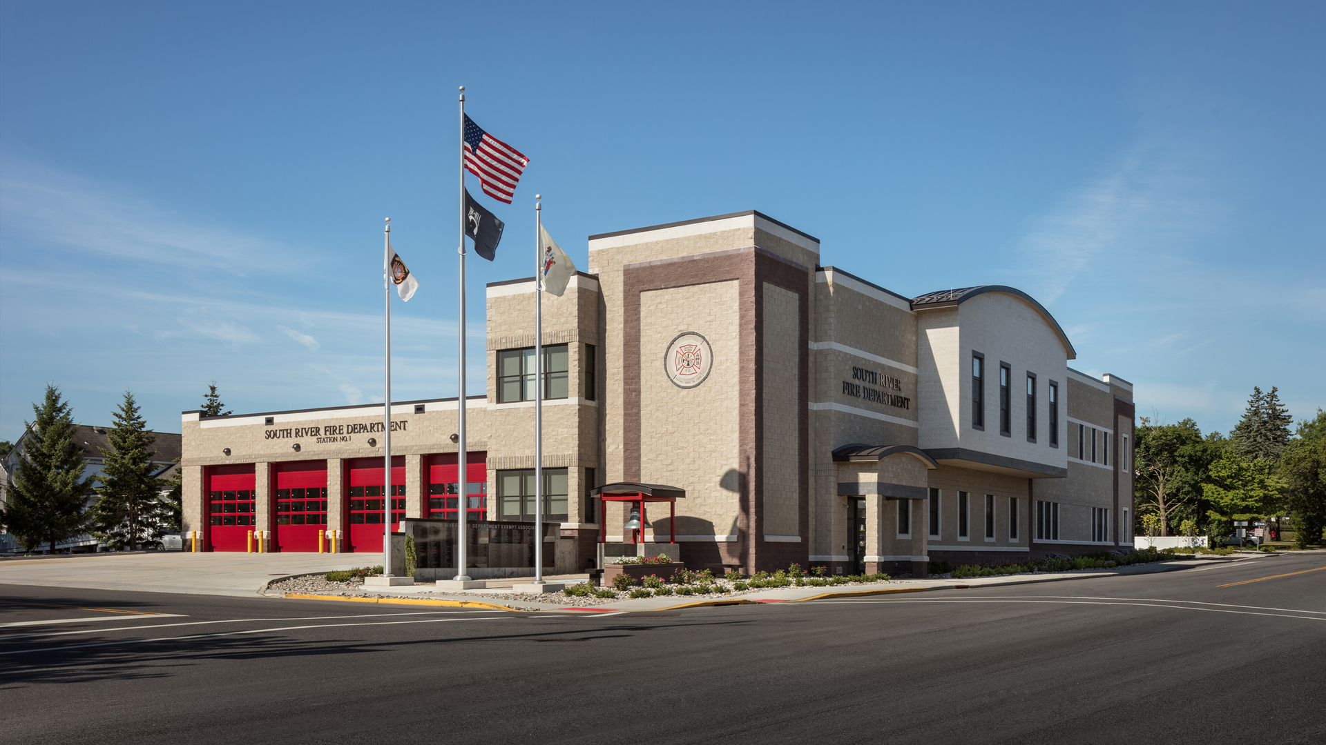 South River Front Corner 5d370dea5523c