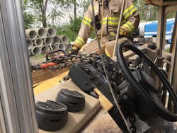Hydraulic spreaders can be used to displace the steering column on a Type C school bus. Hydraulic spreaders can be used to displace the steering column on a Type C school bus.