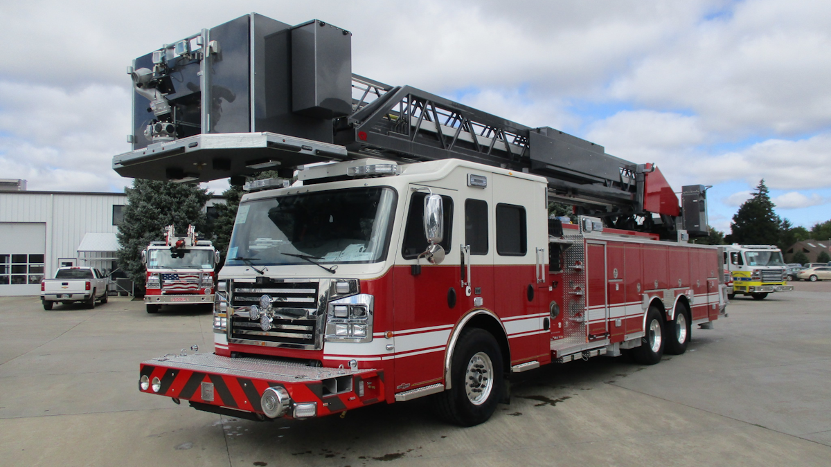 Roswell NM Fire Dept Takes Delivery of a 101 Foot Platform Aerial