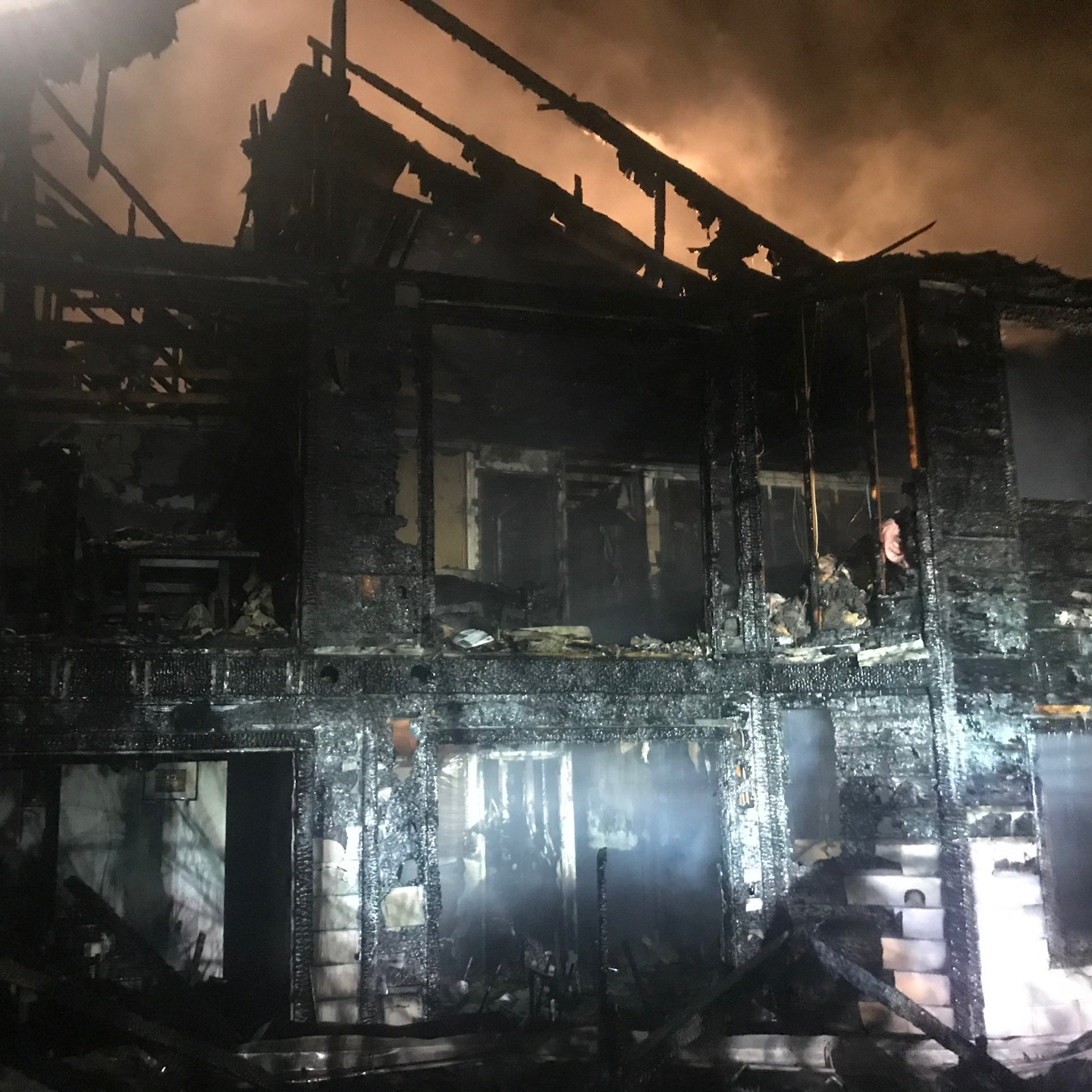 Tualatin Valley, OR, firefighters stopped a two-alarm Beaverton fourplex fire from spreading to nearby buildings early Thursday.