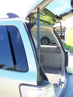 The original lifter strut design for manually operated liftgates is shown here in the extended position. Note the thin rod end (bottom) and the thicker pressurized (upper) end of the strut. The original lifter strut design for manually operated liftgates is shown here in the extended position. Note the thin rod end (bottom) and the thicker pressurized (upper) end of the strut.