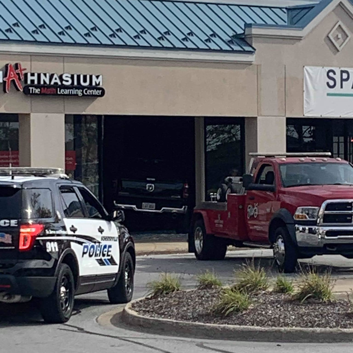 Retired Firefighter Helps Driver After Truck Crashes Into In Mall