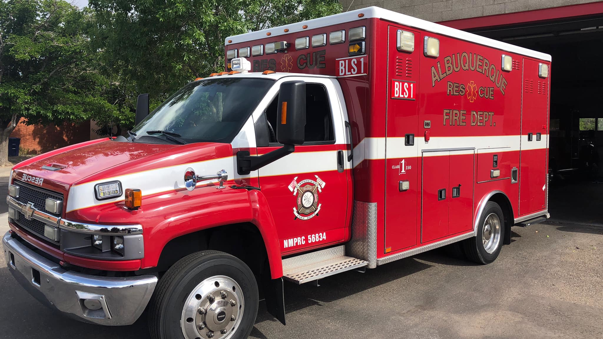 Ambulance Service Albuquerque NM Fire Department In Transport Fight   Albuquerque Fire Rescue Ambo  NM .5dbf29364954c 