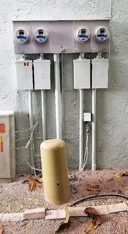 The “U” in CLUES reminds you to control the utilities (electricity, natural gas and propane) during your walk-around. Where are the utilities located? Do you see electric lines down? Is there a propane tank on the same wall that the fire is located? The “U” in CLUES reminds you to control the utilities (electricity, natural gas and propane) during your walk-around. Where are the utilities located? Do you see electric lines down? Is there a propane tank on the same wall that the fire is located?