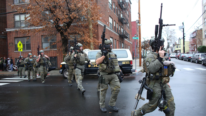 Cop Others Killed In Jersey City Nj Shootout With Armed Couple