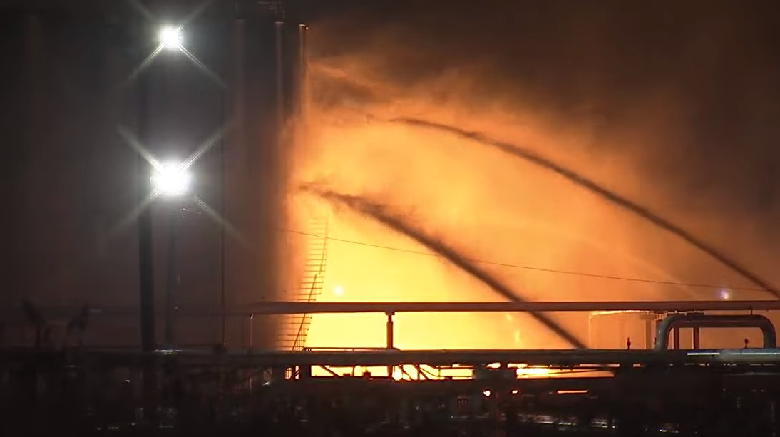 Philadelphia 2 Alarm Industrial Plant Fire (pa)