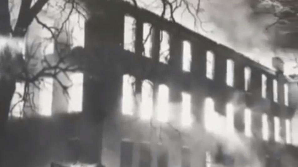 'You just have no way to really describe such a thing. But I remember, clearly, the sound of screaming,' said Roy Porter, the last living Davenport, IA, firefighter who was at the scene of the deadly 1950 St. Elizabeth's Hospital blaze, which killed 41 people.