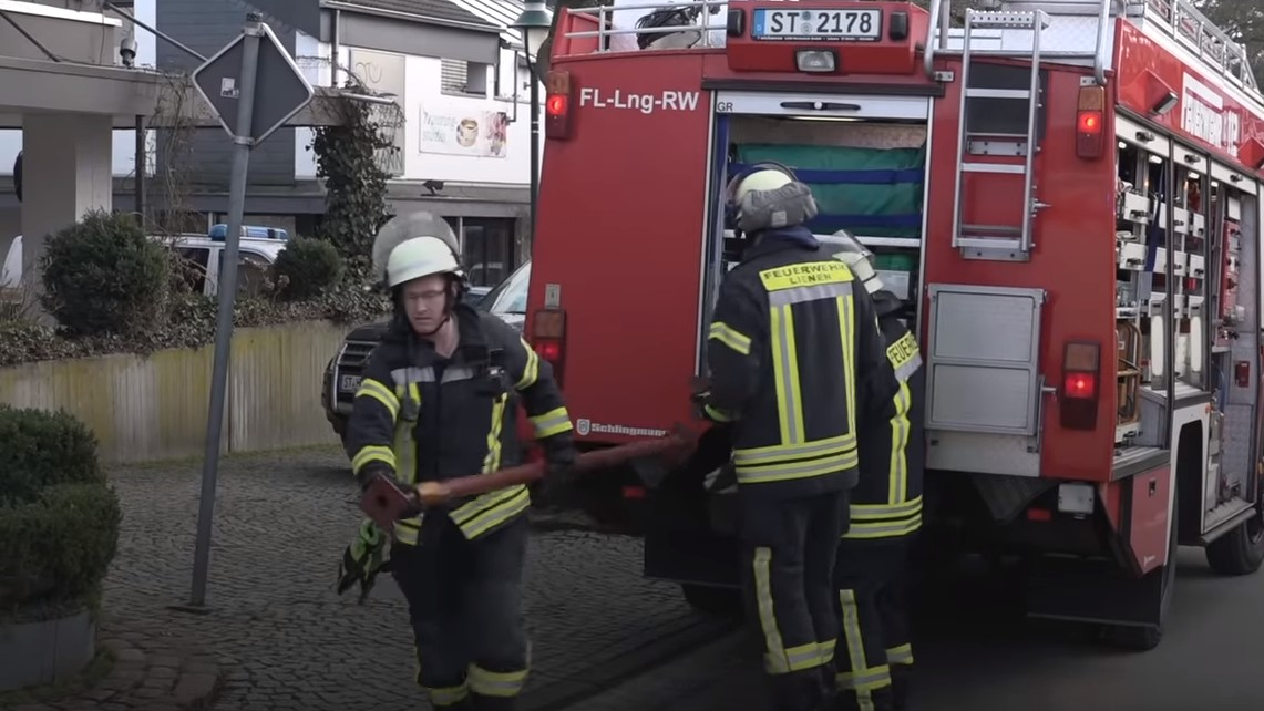 A German firefighter was killed and another was seriously injured following a gas explosion at an apartment building Saturday in Lienen in the country's Steinfurt district.