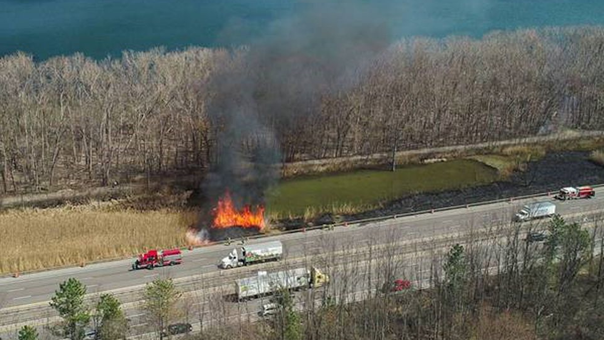 Ny Crews Fight Knee Deep Mud 35 Foot Flames To Stop Brush Fire