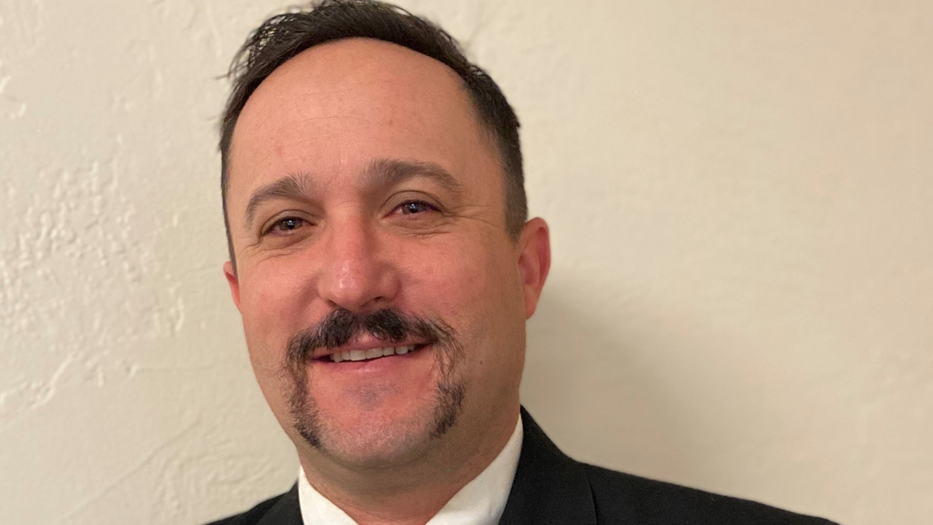 May 20 Leadership Lessons Head Shot 5e3d92adb77c2 5e99cca7f2df4