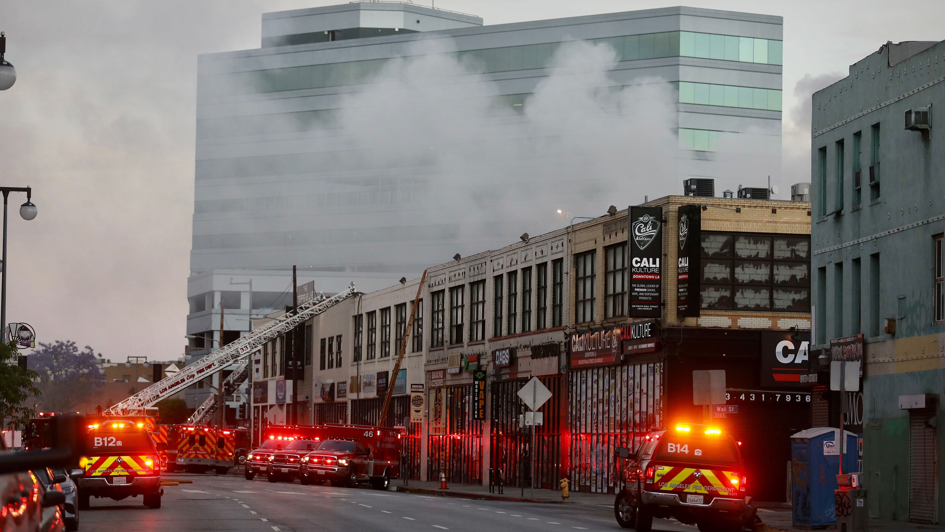 Powerful Blast Injures 11 Los Angeles Firefighters | Firehouse