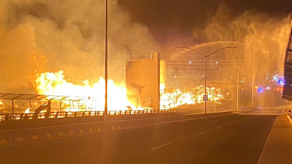 Phoenix 2 Alarm Apartment Fire (az)