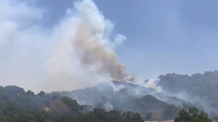 Firefighters were able to keep the Crews Fire, which sparked over the weekend, to 5,400 acres, and crews were able to reach 60 percent containment with the wildfire.