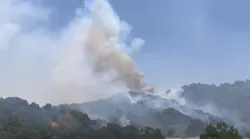 Firefighters were able to keep the Crews Fire, which sparked over the weekend, to 5,400 acres, and crews were able to reach 60 percent containment with the wildfire.