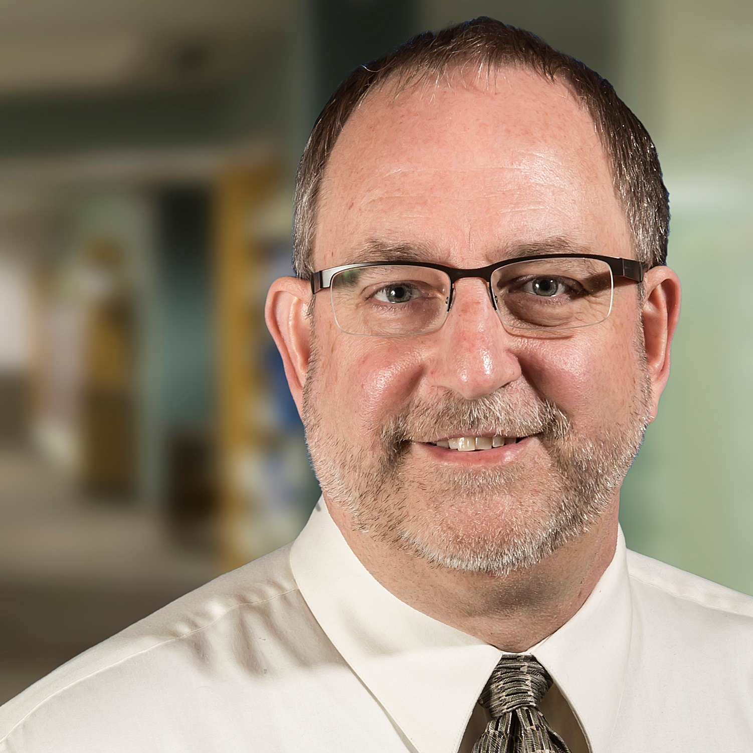 Resume Headshot 5f20243fe7713