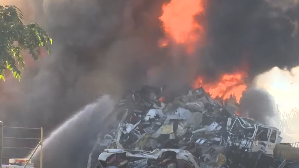 Sacramento Recycling Center Fire (ca)