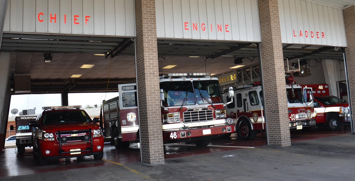 Houston Firefighter Shot Wounded By Pe Firehouse Houston Firefighters Shift Calendar