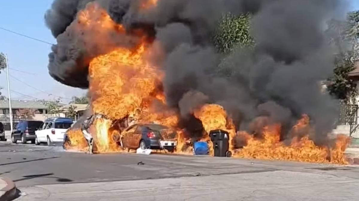 Pilot Killed in Fiery Plane Crash in Los Angeles | Firehouse