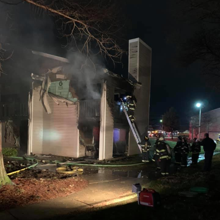 KY Firefighter Injures Shoulder in Apartment Fire Firehouse