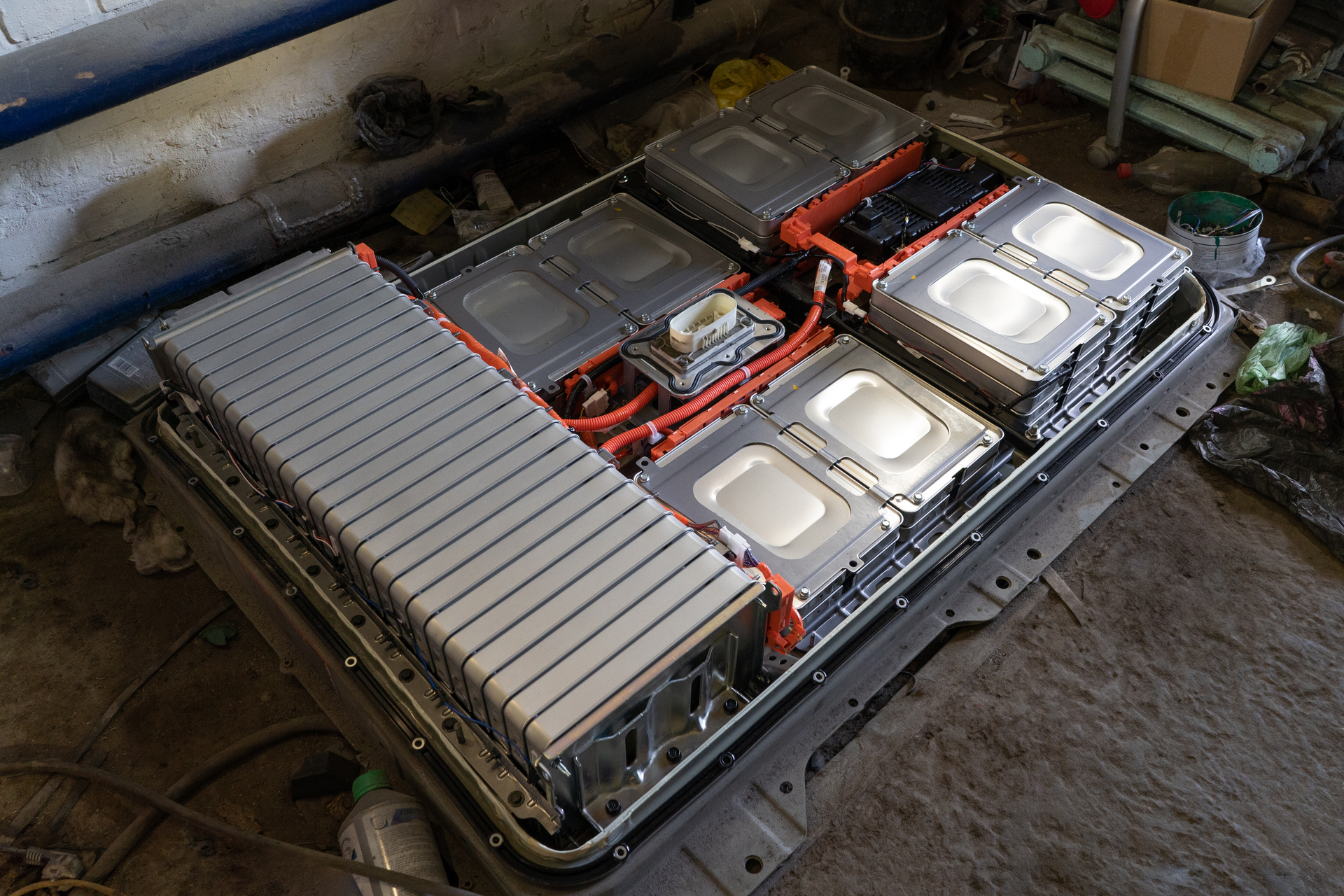 Fires that erupt at the accident scene of an electric vehicle can exceed 5,000 degrees F because of the high-voltage battery cells that power the vehicles. First responders at such incidents also are at risk for electrical shock, toxic fumes and lithium burns.