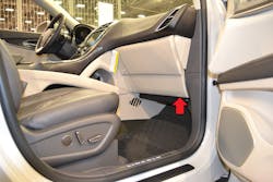 A much lower, almost kneeling perspective allows the rescuer/EMS provider the opportunity to observe the kneebag ID (arrow) at the bottom of the bottom trim piece. A much lower, almost kneeling perspective allows the rescuer/EMS provider the opportunity to observe the kneebag ID (arrow) at the bottom of the bottom trim piece.