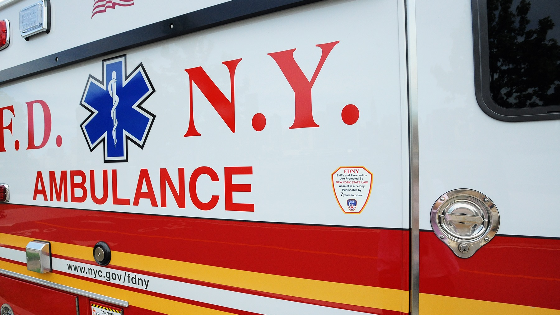 Fdny Ambulance Nyc 605a264fa57ca