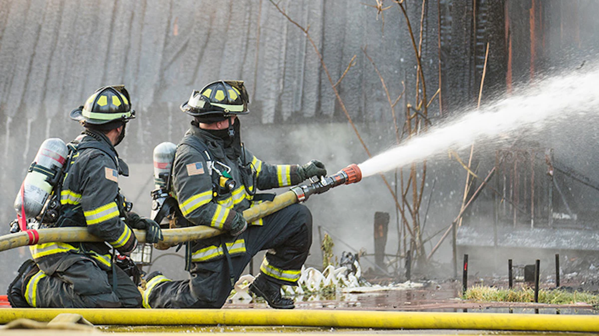 Industry Expert Site: How NFPA 1802 Improves Fireground Communications