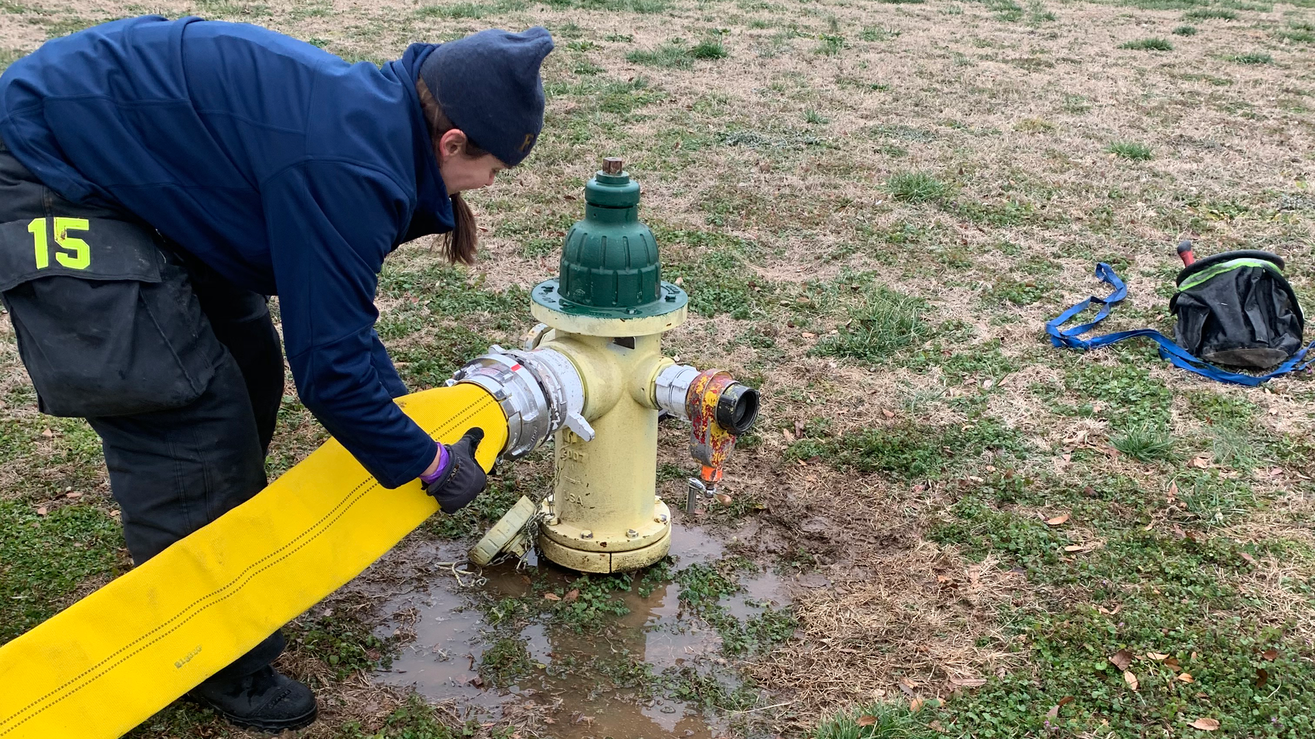 The heavy hook-up (making a connection to more than one discharge on a hydrant) can provide an increase of 32&ndash;200 gpm compared with the volume of water via connection to a single discharge on the plug.