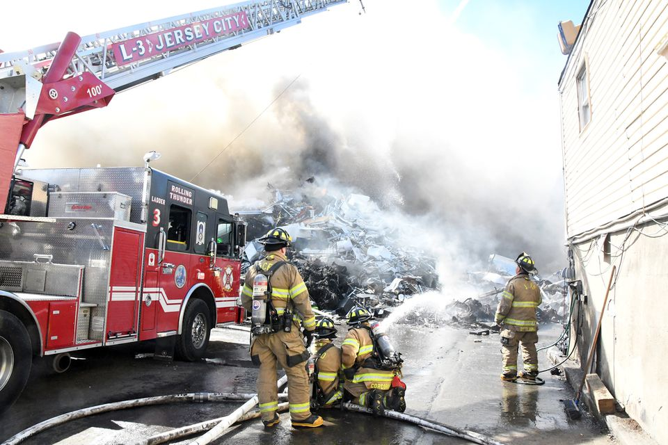 20210312 Amx Us News Firefighters Battle 2 Alarm Blaze At 9 Nja 604d846243eff