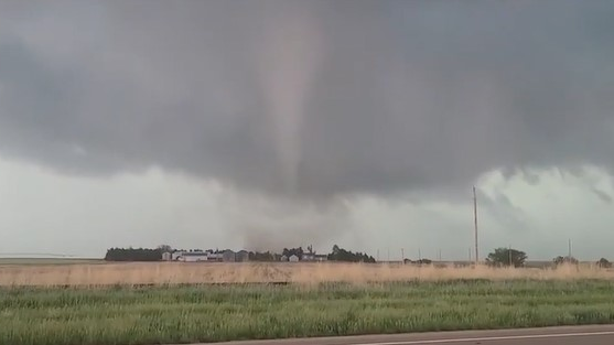 KS Firefighter Injured while Warning about Coming Tornado Firehouse