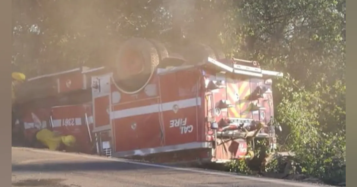 Calfire Engine Rru Crash CAL FIRE Apparatus Overturns on Way to Call | Firehouse