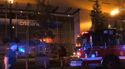 Chicago firefighters quickly extinguished a fire that broke out in the lobby of the Citibank building in the Loop early Wednesday.