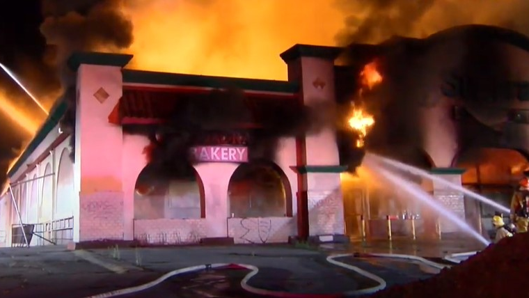Sun Valley La Vacant Building Fire Long (ca)