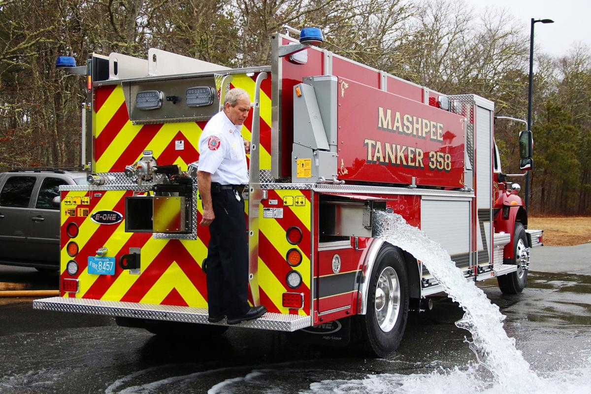 Recent improvements in the realm of swivel valves include more use of stainless steel compared with mild steel, air and electric automation, and the capability for changing manual handle positions on the valve.