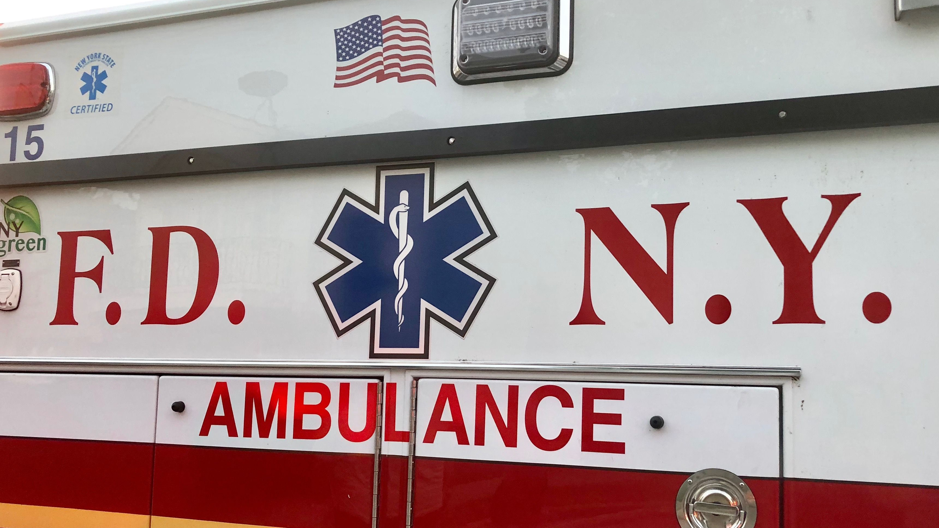 Fdny Ambulance Side Nyc Tns 610d89c731f4a