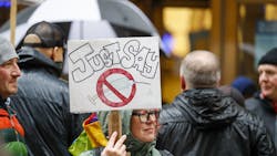 Members of the Fraternal Order of Police, along with supporters, rally outside Chicago City Hall on Monday, Oct 25, 2021. Members of the Fraternal Order of Police, along with supporters, rally outside Chicago City Hall on Monday, Oct 25, 2021.