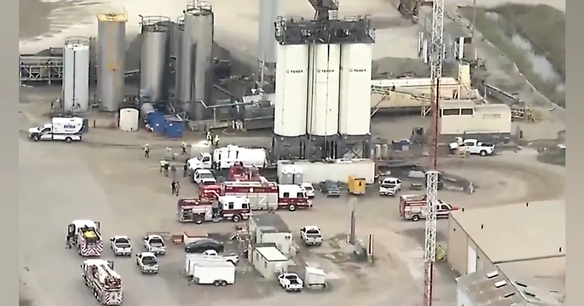 Silo Falling OK Firefighters Recover Worker Killed in Silo Fall | Firehouse