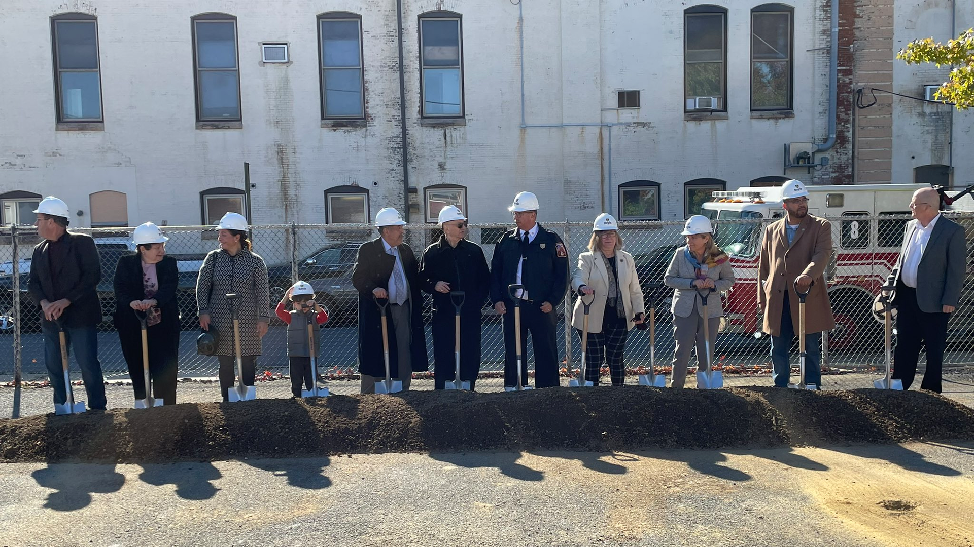 Reading 618695cfbd801