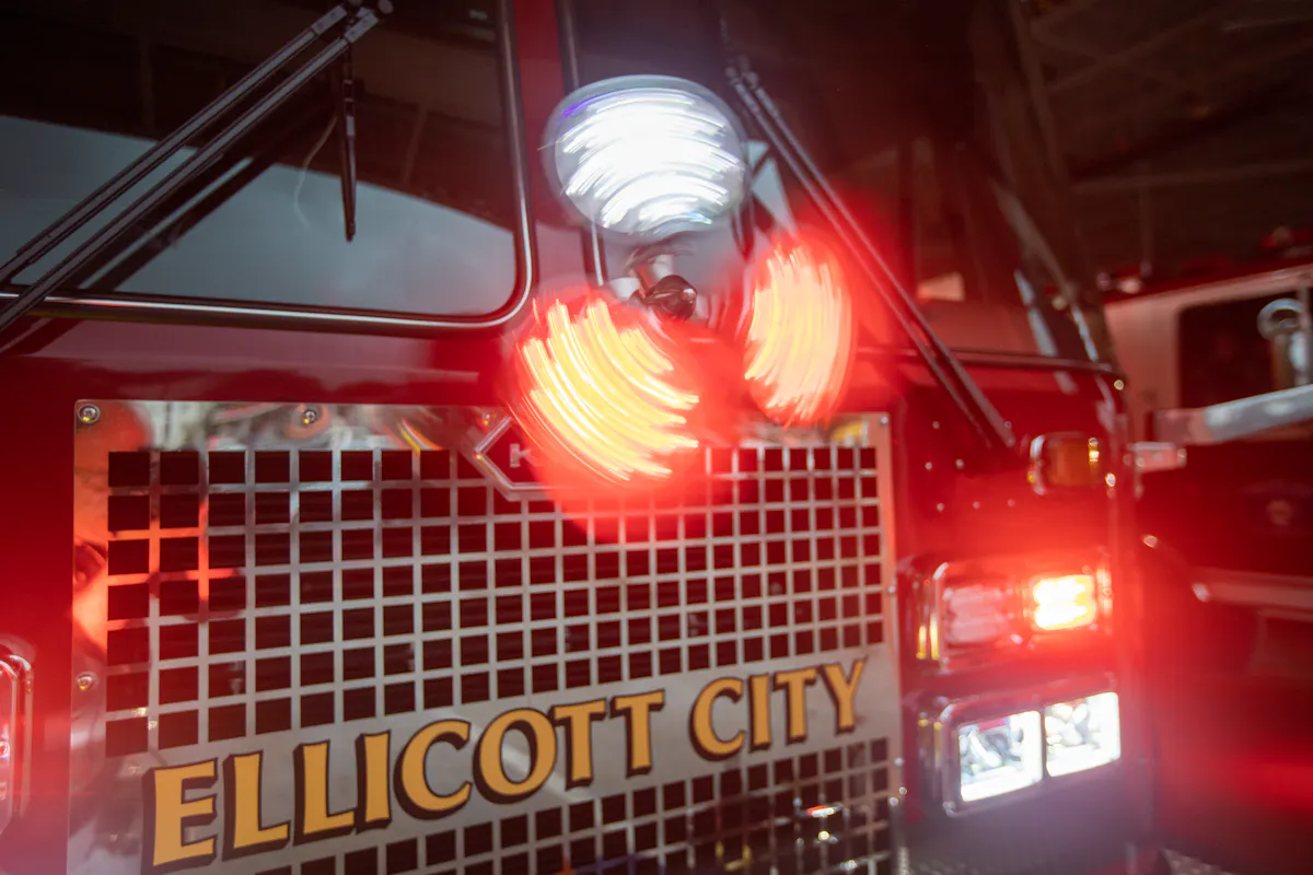 Ferrara Roto Ray Lights & Sirens | Firehouse