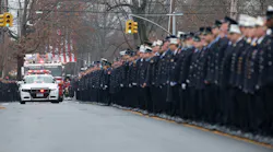20211230 Amx Us News Nyc Mayor And Fdny Salute 1 Ny