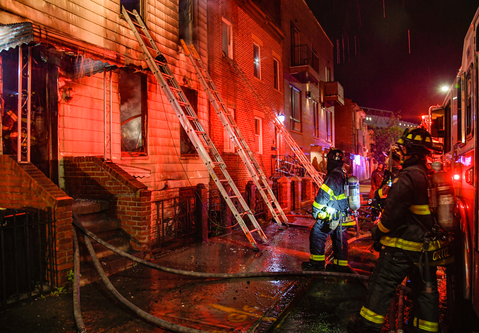 Incident commanders must make egress ladders a priority.