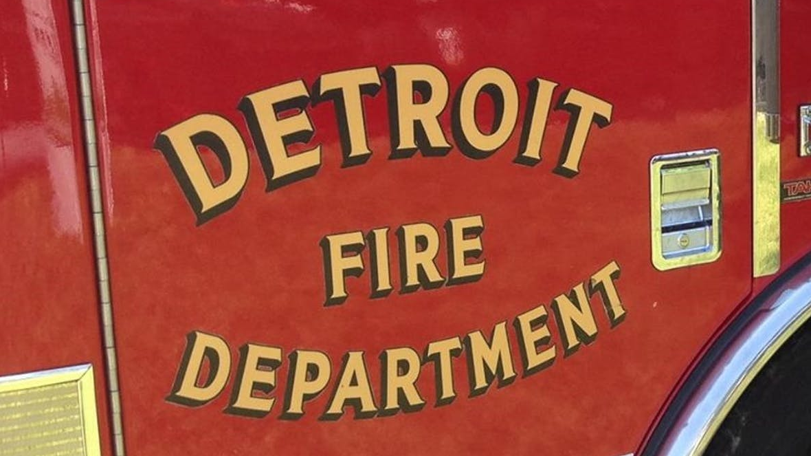 Detroit Fire Dept Apparatus 621e8e8dac380