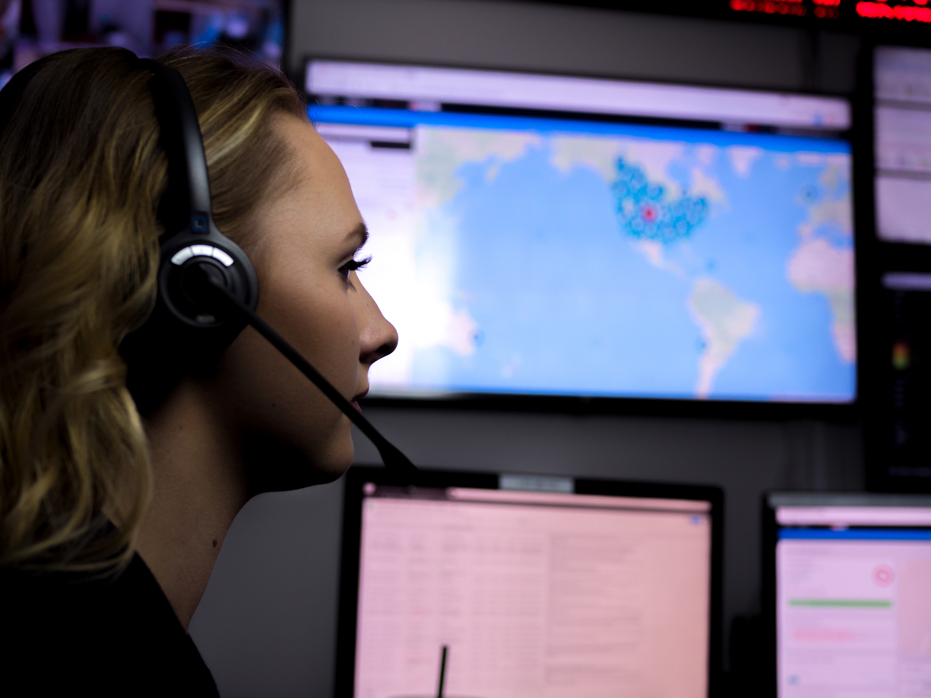 Blackline Safety Operations Centre3 626aa393e0ef2