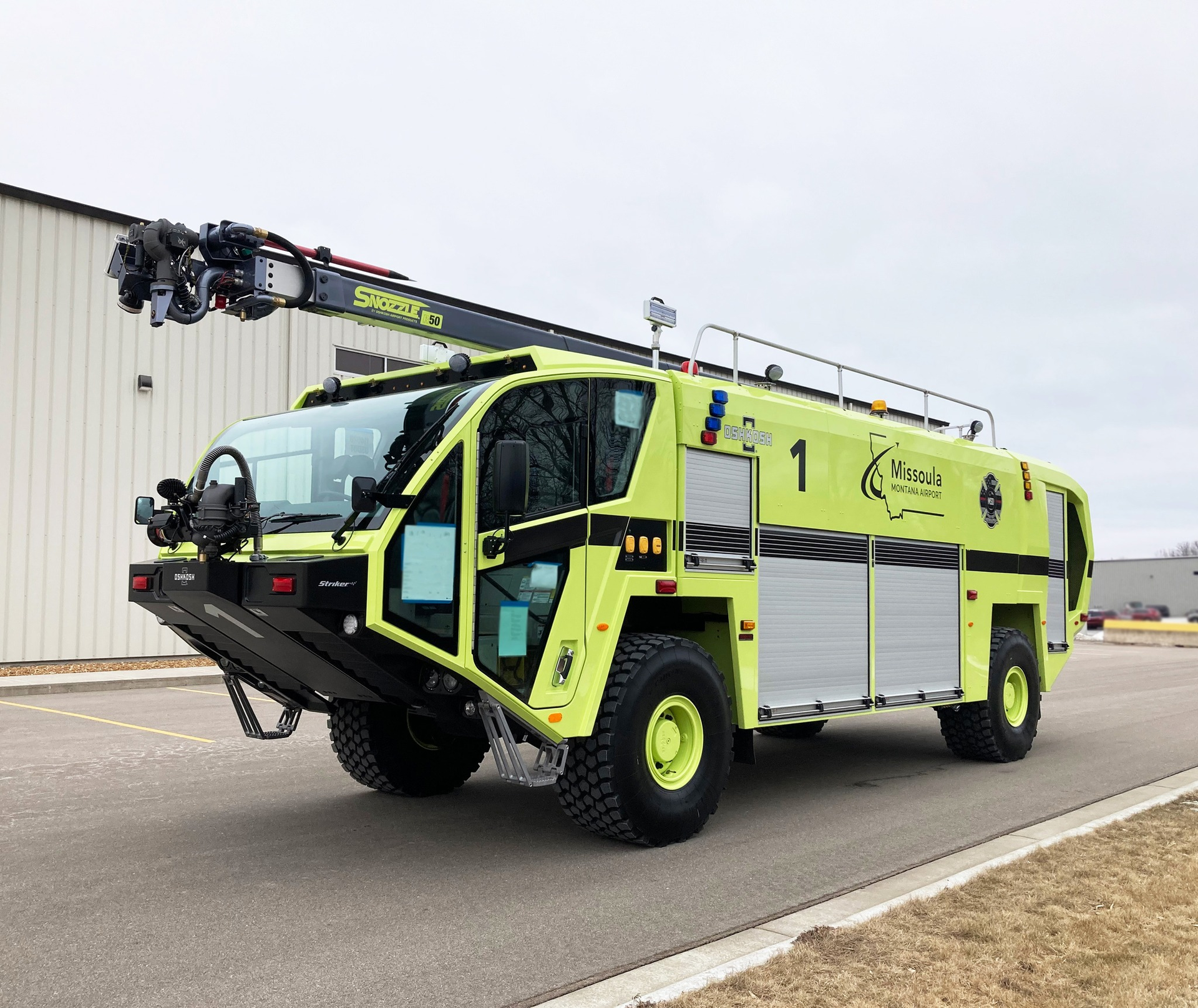 The Missoula Airport has taken delivery of a custom-built Oshkosh Striker 4x4 ARFF truck.