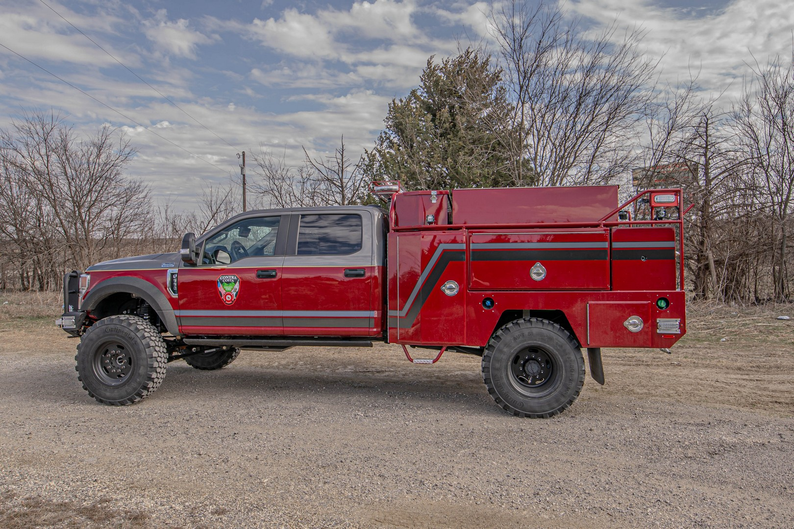 The Contra Costa County Fire District has taken delivery of two custom-build Skeeter Brush Trucks brush/forestry units.